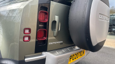 Land Rover Defender 2.0 D200 SE 110 5dr Auto Diesel Estate